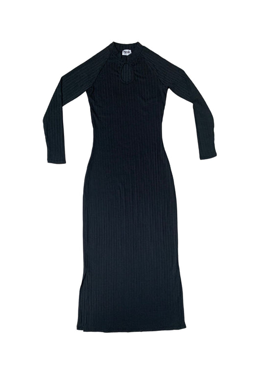 Robe longue noire en maille côtelée